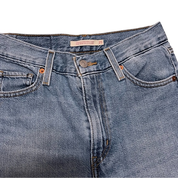 LEVI’S HIGH WAISTED MOM JEANS - Picture 2 of 3